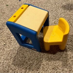 Little Tikes Blue and Yellow Kids Desk and Chair Set